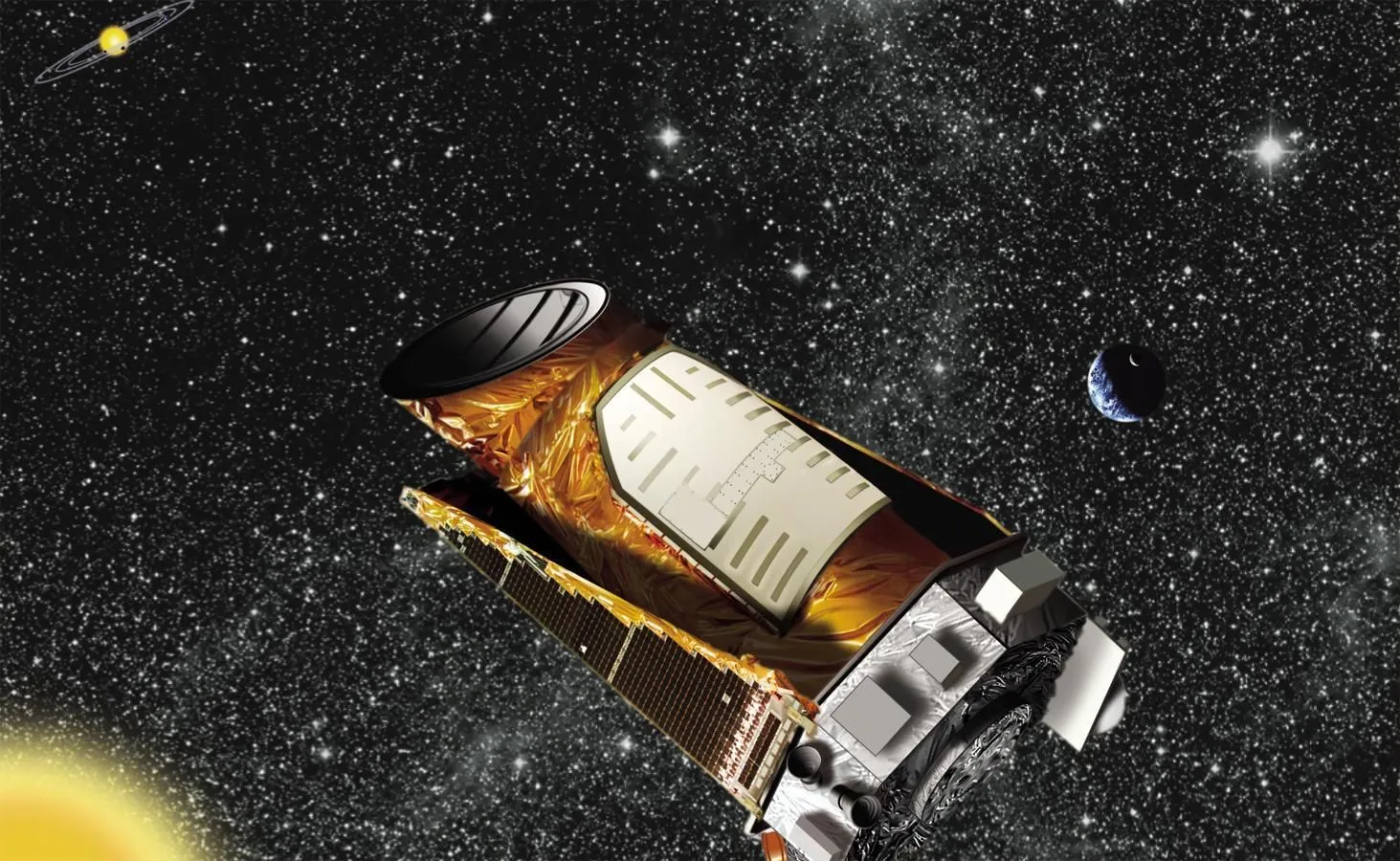 Ein Weltraumteleskop von Coper mit grauem Sockel neigt sich inmitten eines schwarzen Sternenhintergrunds nach oben.