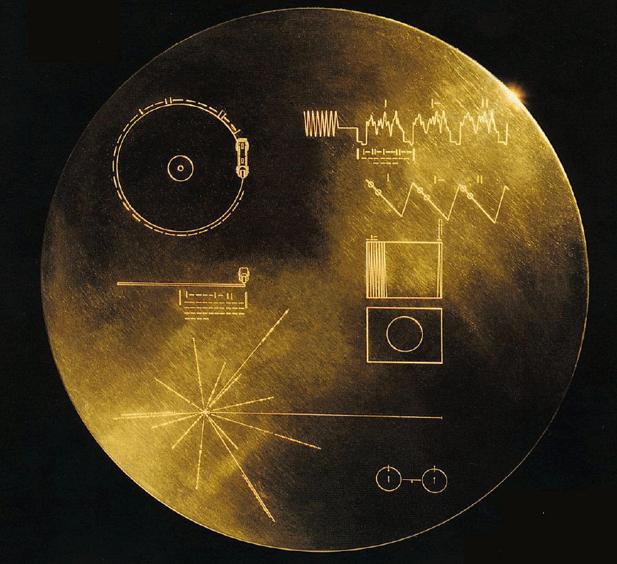 Das Cover der Goldenen Schallplatte, von der 1977 Kopien an Bord der NASA-Sonden Voyager 1 und Voyager 2 geschickt wurden.