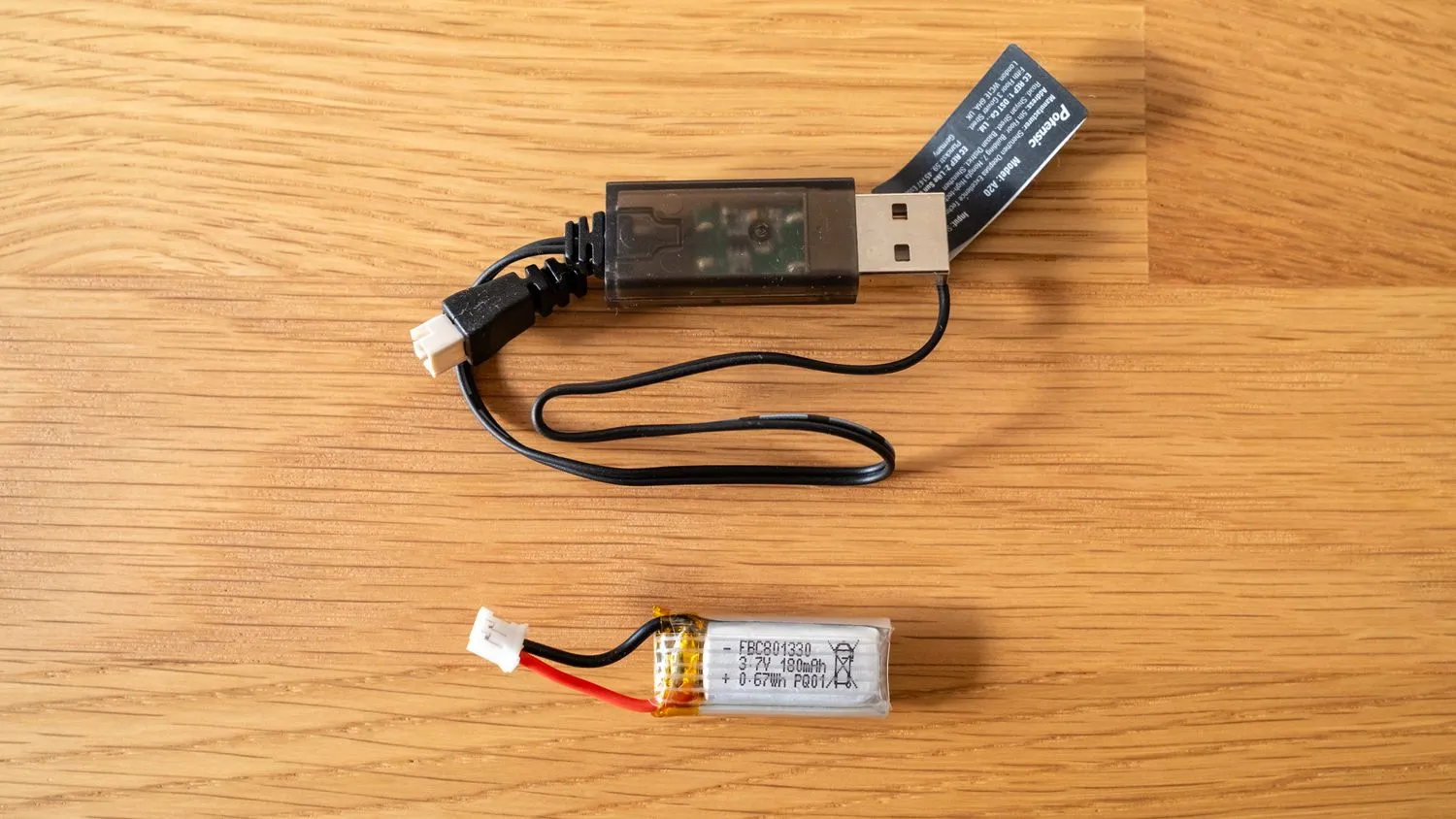 Potensic A20 Mini-Drohne Akku und USB-Ladegerät