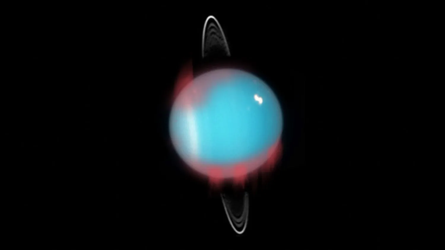 Ein Blick auf einen blauen Planeten mit schwachen Ringen. Die roten, dunstigen Streifen zeigen, wo sich die Polarlichter befinden.